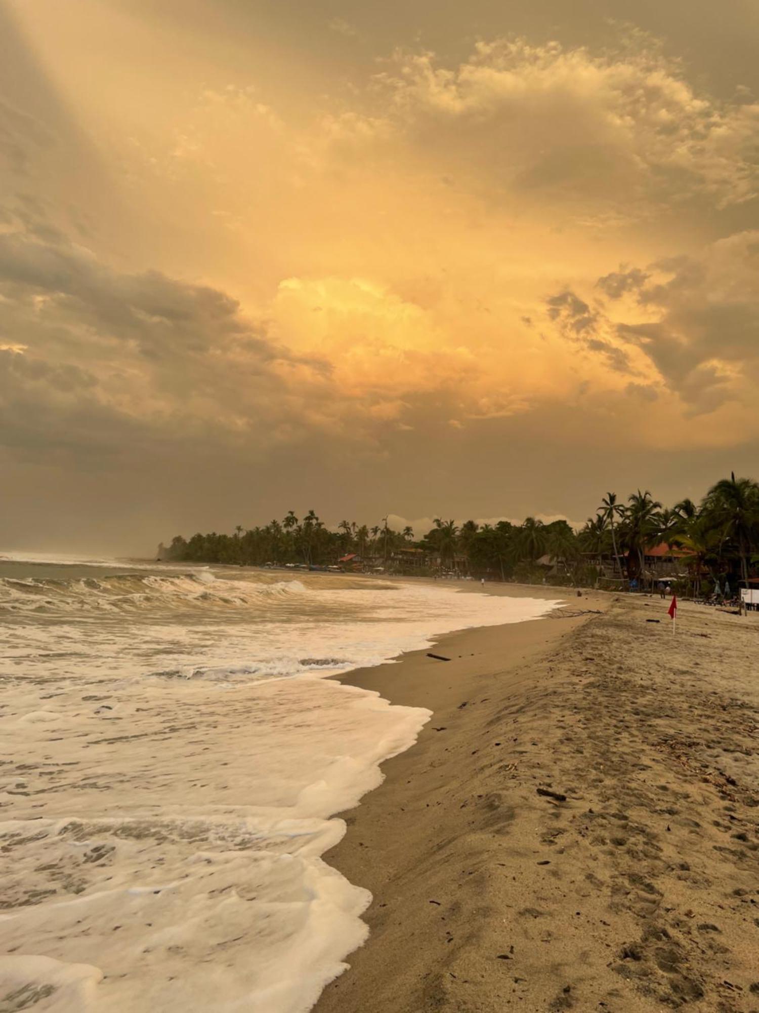 The Mompe Beach Hostal La Poza Zewnętrze zdjęcie