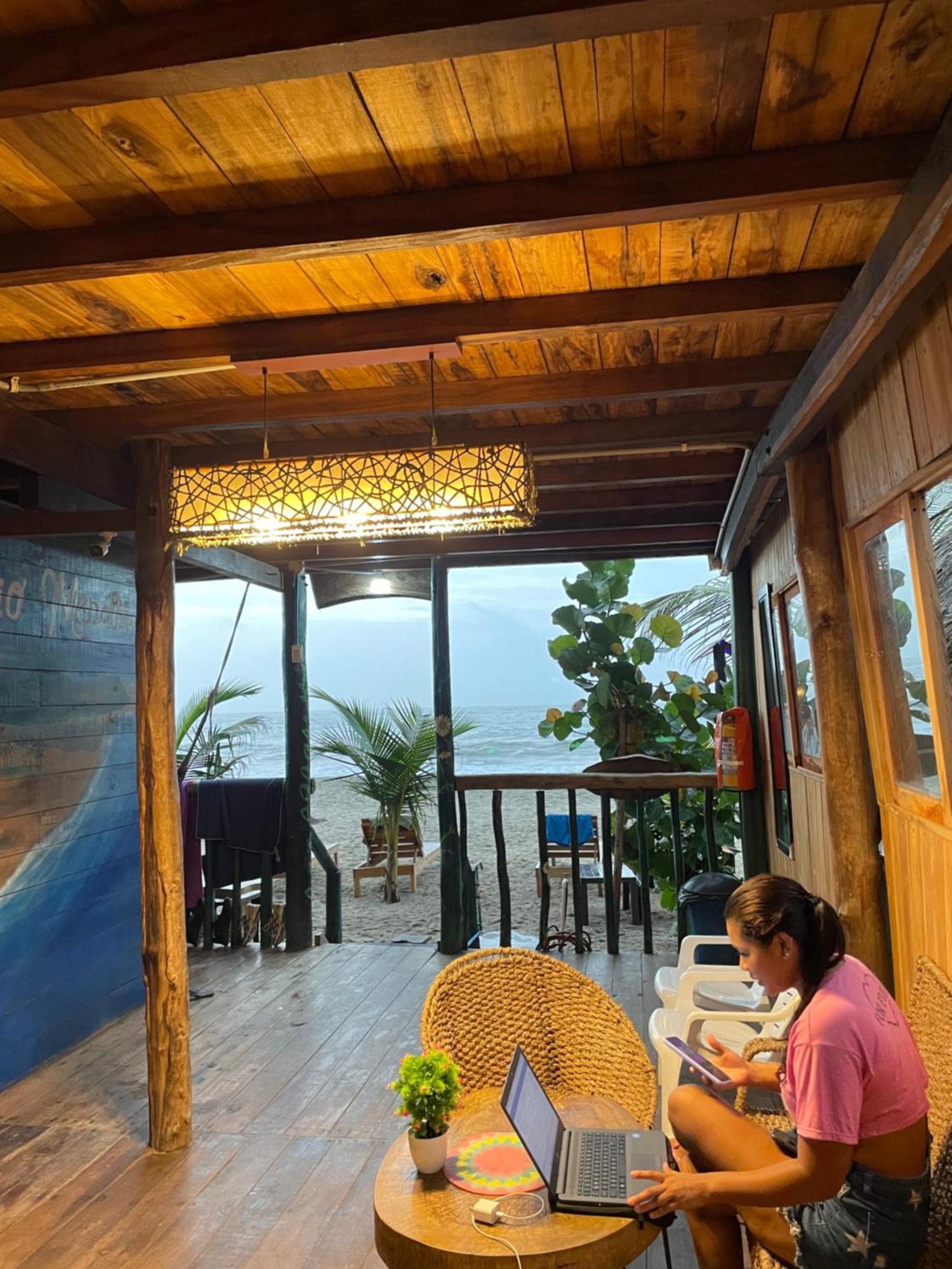 The Mompe Beach Hostal La Poza Zewnętrze zdjęcie